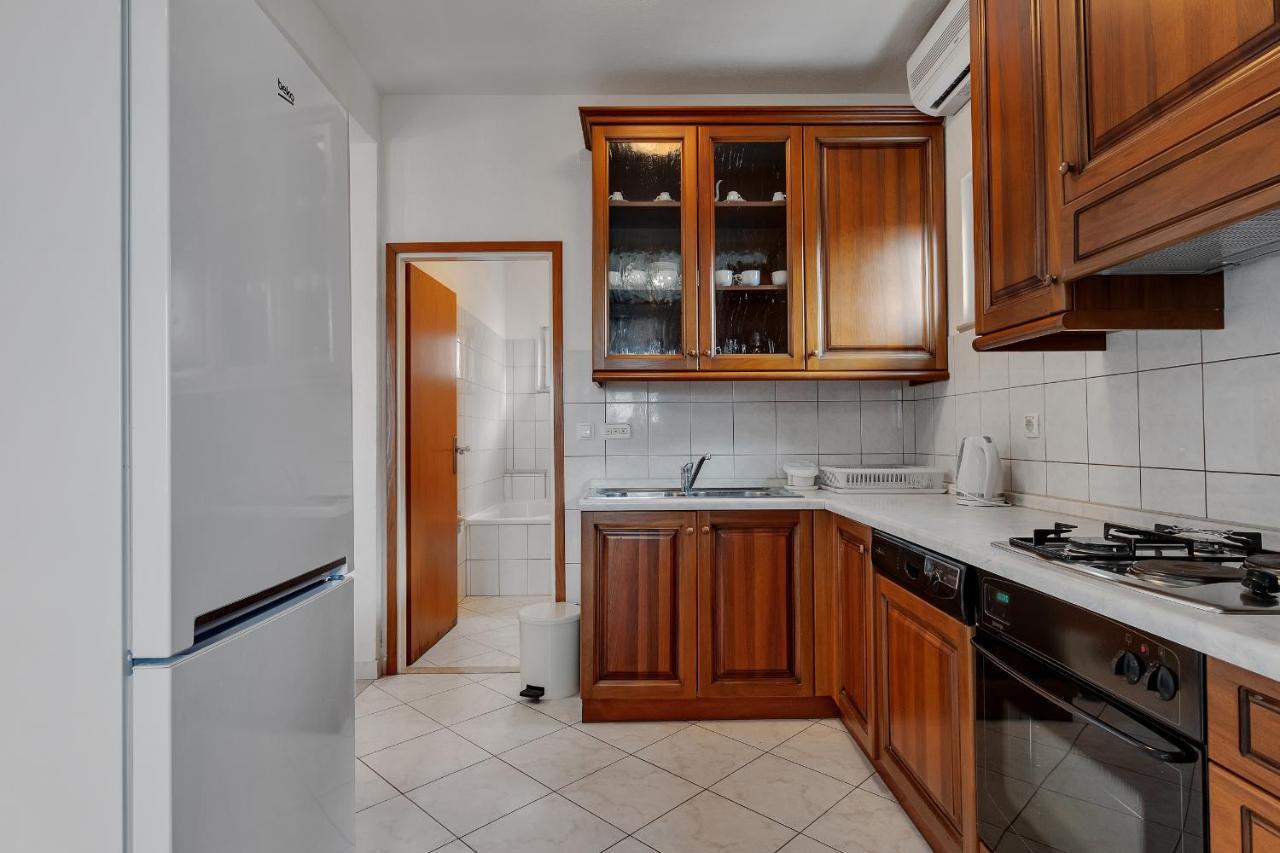 Apartments Tihomir Musac Omiš Dış mekan fotoğraf