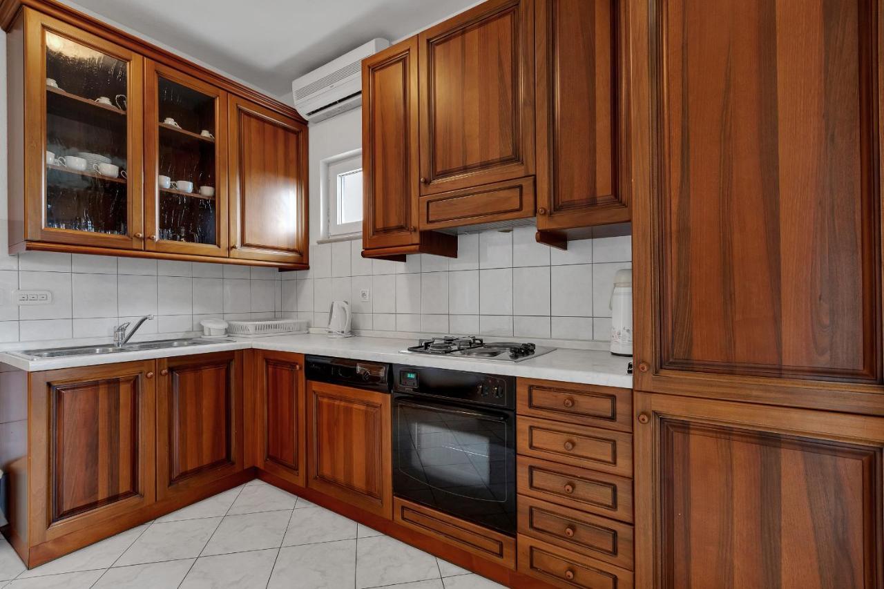 Apartments Tihomir Musac Omiš Dış mekan fotoğraf