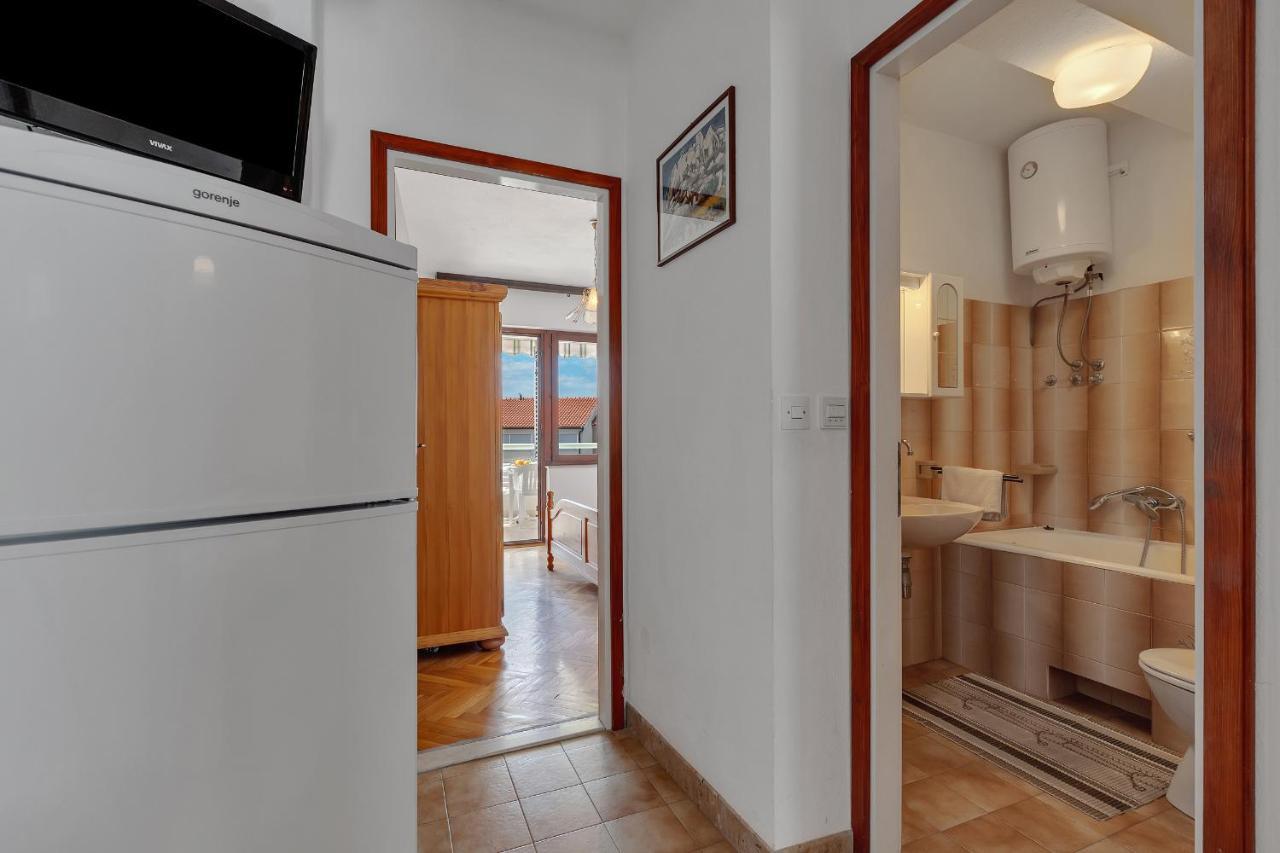 Apartments Tihomir Musac Omiš Dış mekan fotoğraf